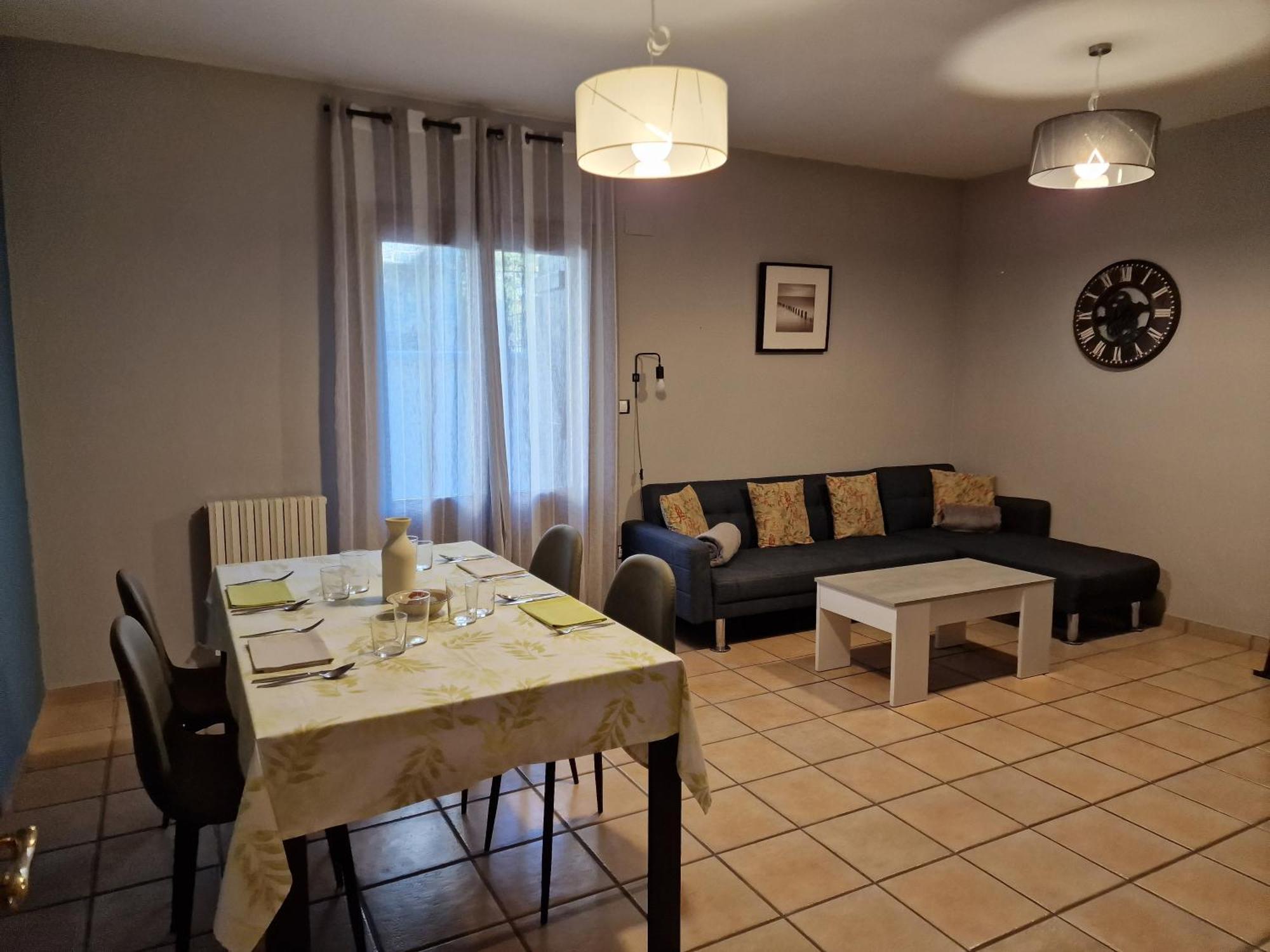Casa Che Playa & Montana Biescas Apartment Luaran gambar